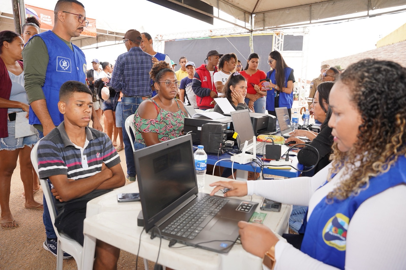 IZACOLÂNDIA RECEBE O BORA PETROLINA PELA PRIMEIRA VEZ E SE DESTACA NO ELEIÇÕES BRASIL SERTÃO