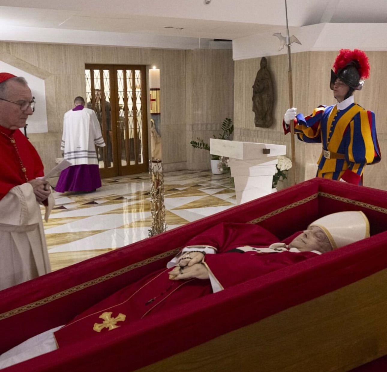 Rito da constatação é realizado no Vaticano após morte do Papa
