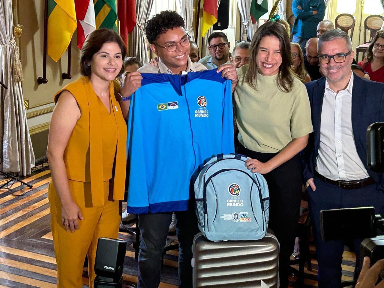 Pela primeira vez, professores de Pernambuco farão intercâmbio no Canadá, Chile, Inglaterra e Argentina