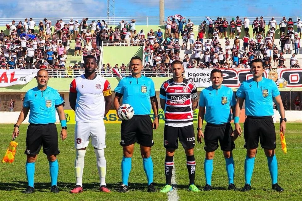 Santa Cruz empata fora de casa e segue na briga pela liderança da Série D