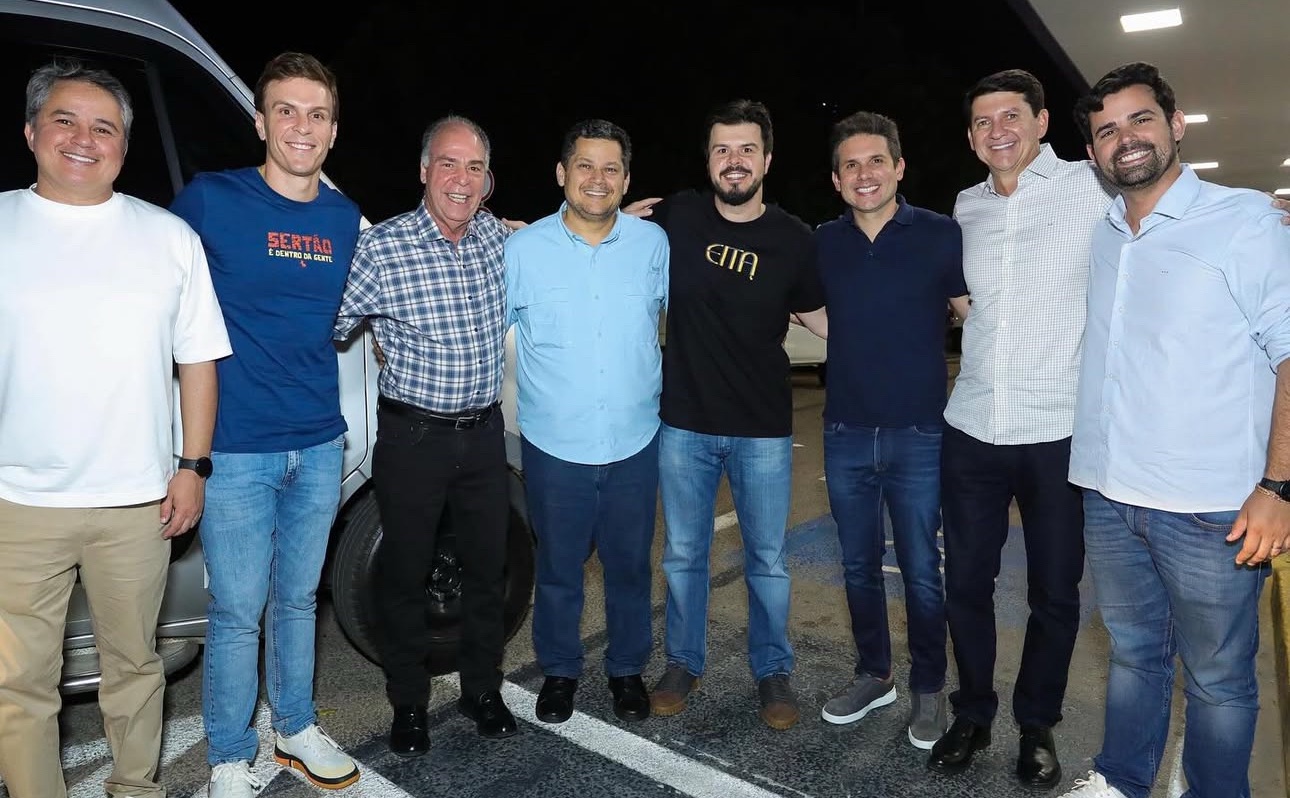 Lideranças políticas marcam presença no São João de Petrolina 2025