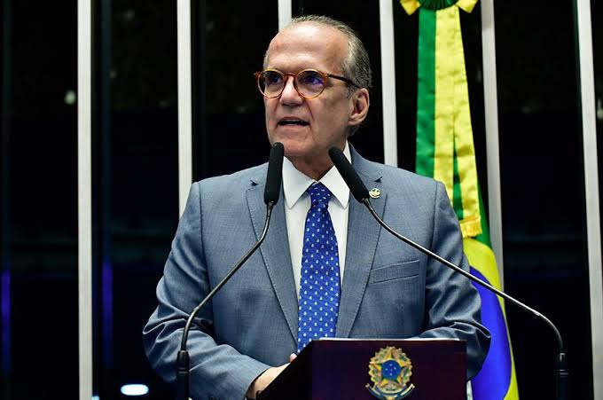 Senador Fernando Dueire é cobrado nas redes por silêncio sobre impeachment de Alexandre de Moraes