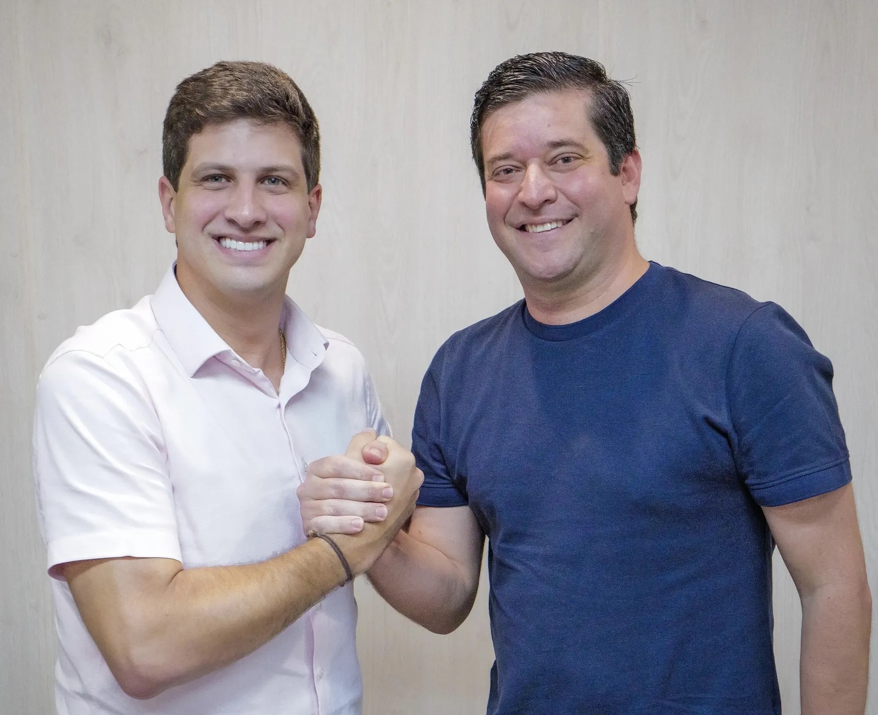 Prefeito de Xexéu anuncia apoio a João Campos e abala base de Raquel Lyra