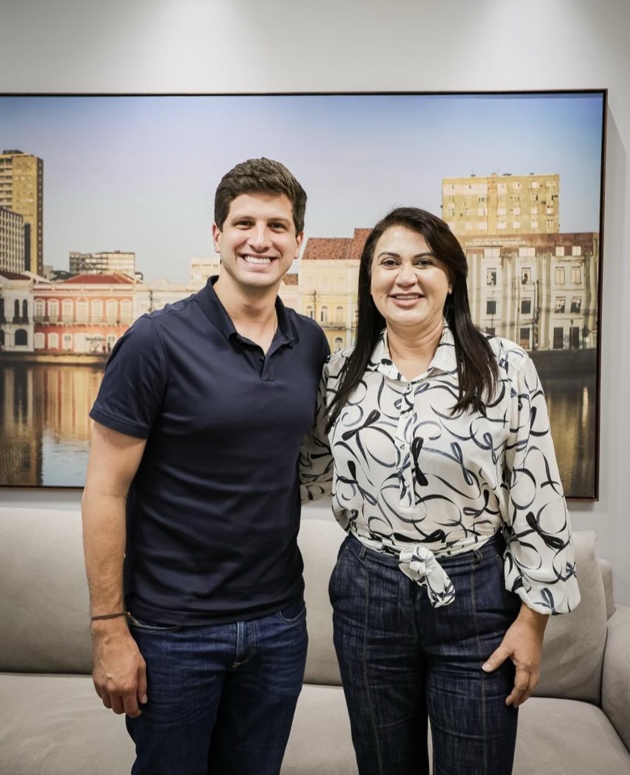 No Recife, Eliane Soares se reúne com João Campos e reforça alinhamento político