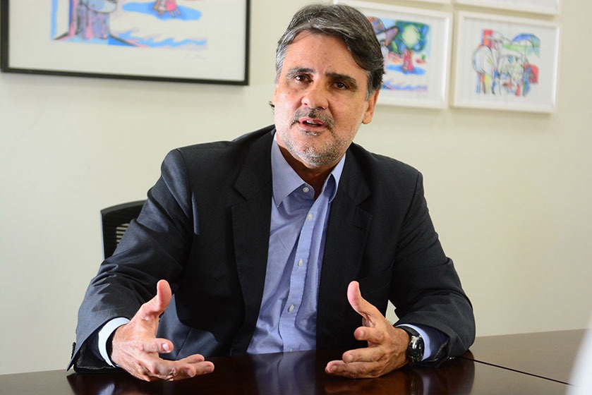 TJDFT devolve comando do MDB em Pernambuco a Raul Henry após suspender liminar