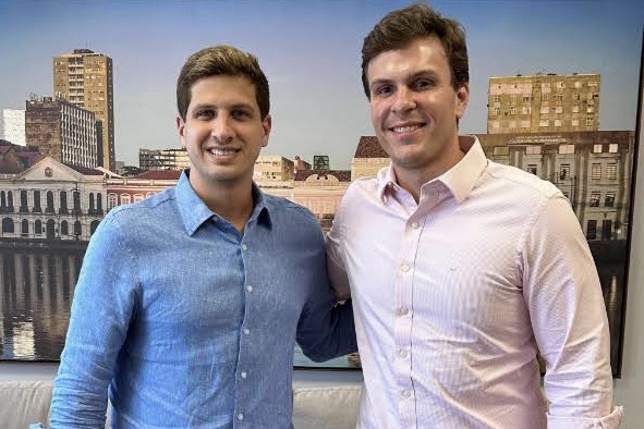 Miguel Coelho pode compor chapa de João Campos como vice e redesenhar cenário político em Pernambuco