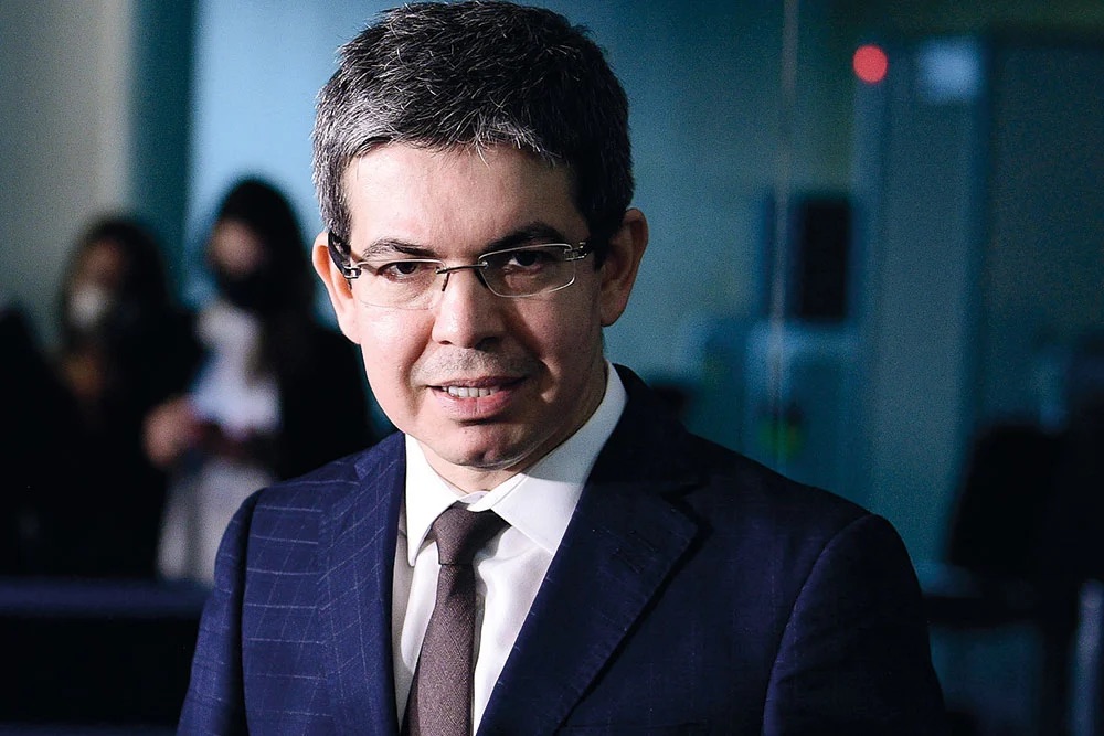 Randolfe Rodrigues faz autocrítica e diz que hoje votaria a favor da PEC que limita decisões individuais de ministros do STF