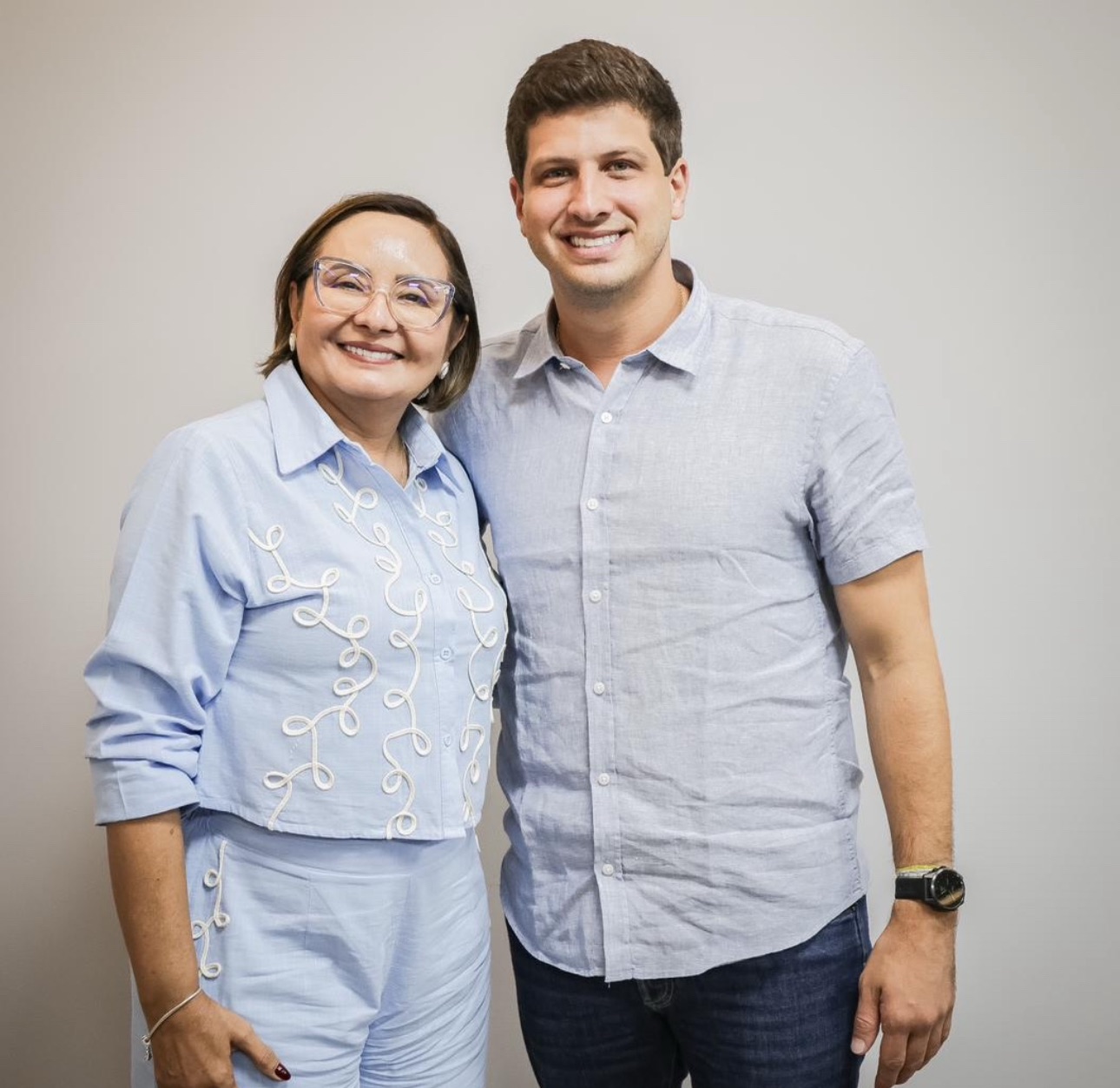 Prefeita de Jupi oficializa apoio a João Campos e rompe com Raquel Lyra