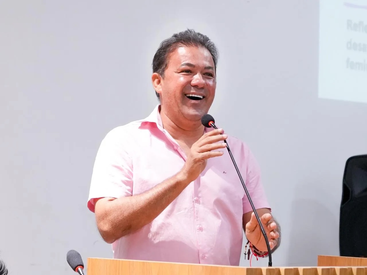 Prefeito de Araripina, Evilásio Mateus, recebe título de cidadão ararapinense e reforça compromisso com o desenvolvimento da cidade