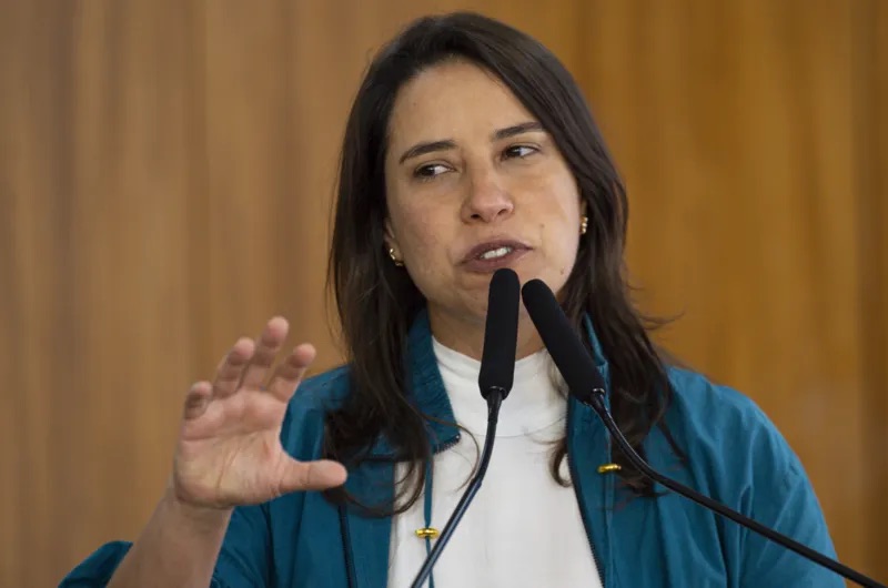 Governadora Raquel Lyra era sócia de empresa que atua irregularmente