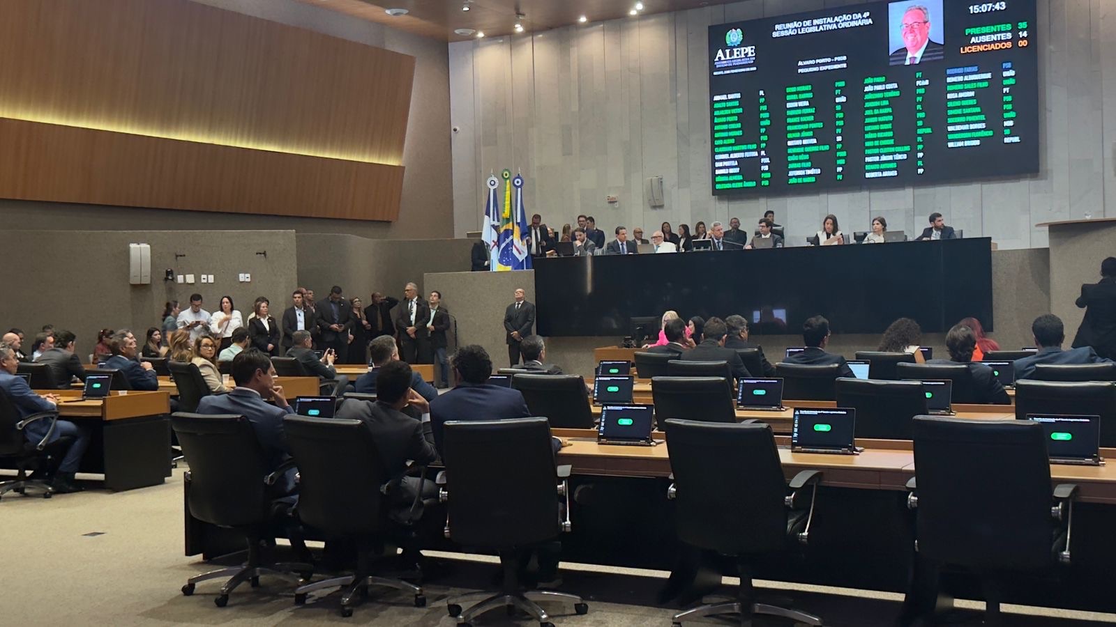 Clima de embate marca abertura dos trabalhos da Alepe em 2026, com expectativa pela presença de Raquel Lyra e pressão por CPI da Polícia Civil