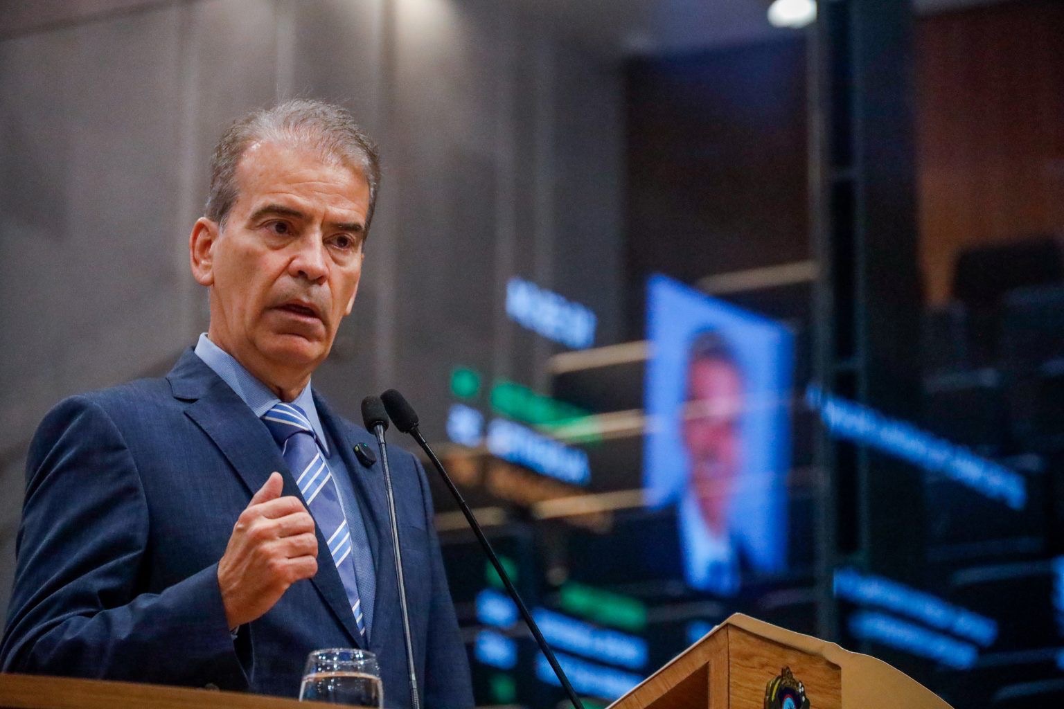 Autor da Lei Antibullyng , Feitosa questiona direção da Escola onde aconteceu o atentado em Barreiros