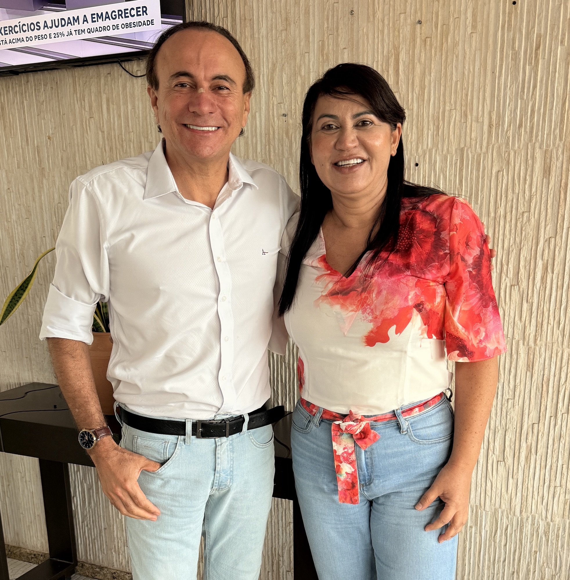 Ex-prefeito Irlando Parabólicas declara apoio a Eliane e fortalece articulação no Sertão